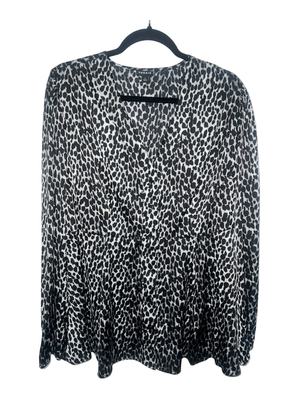 torrid Black & White Leopard Print V-Neck Blouse